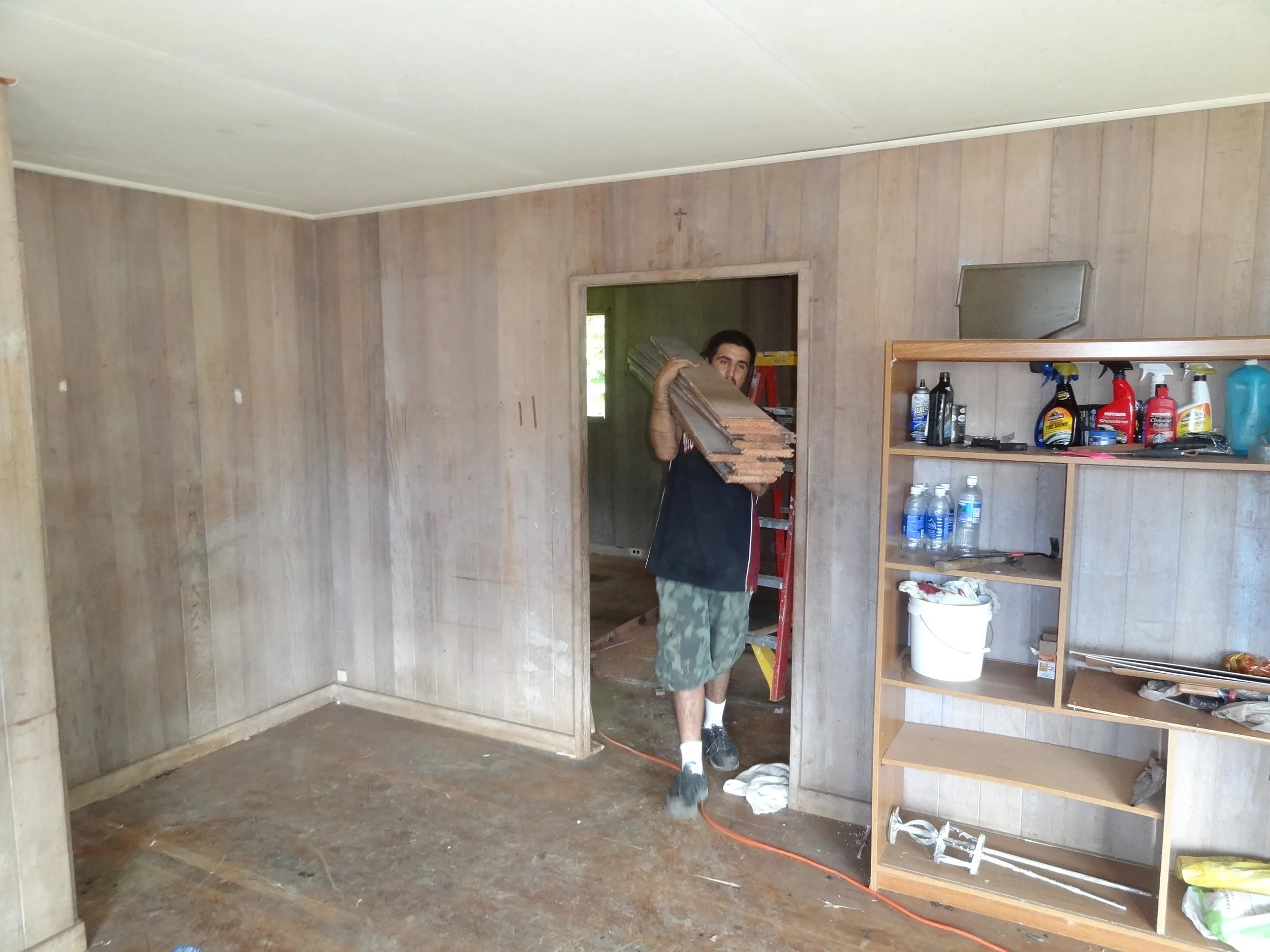 DECONSTRUCTION: Kalihi Valley House