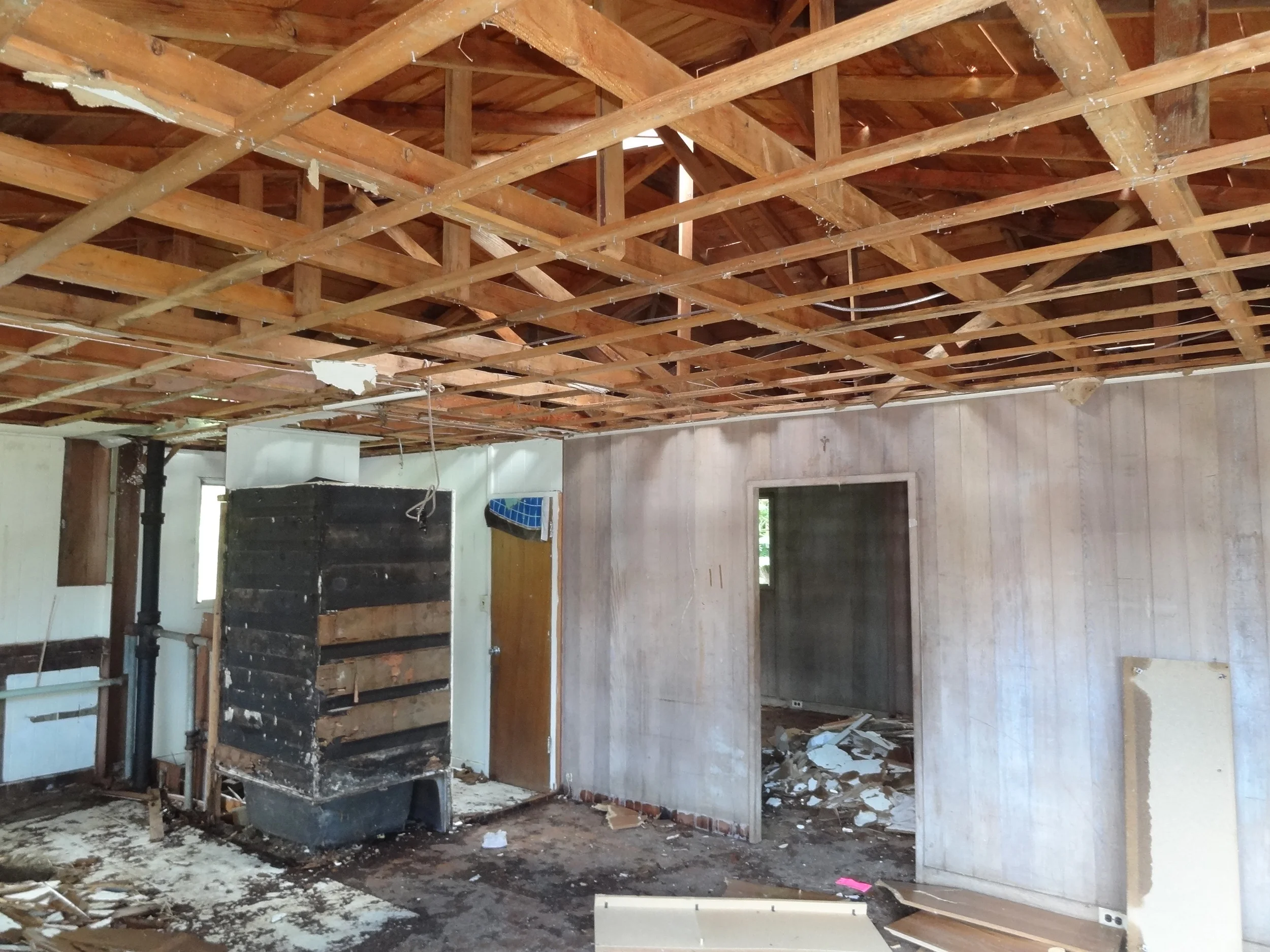 DECONSTRUCTION: Kalihi Valley House