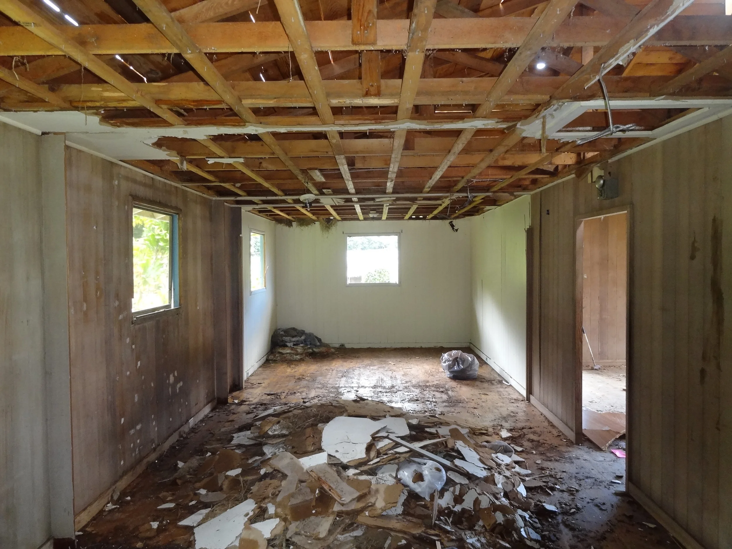 DECONSTRUCTION: Kalihi Valley House