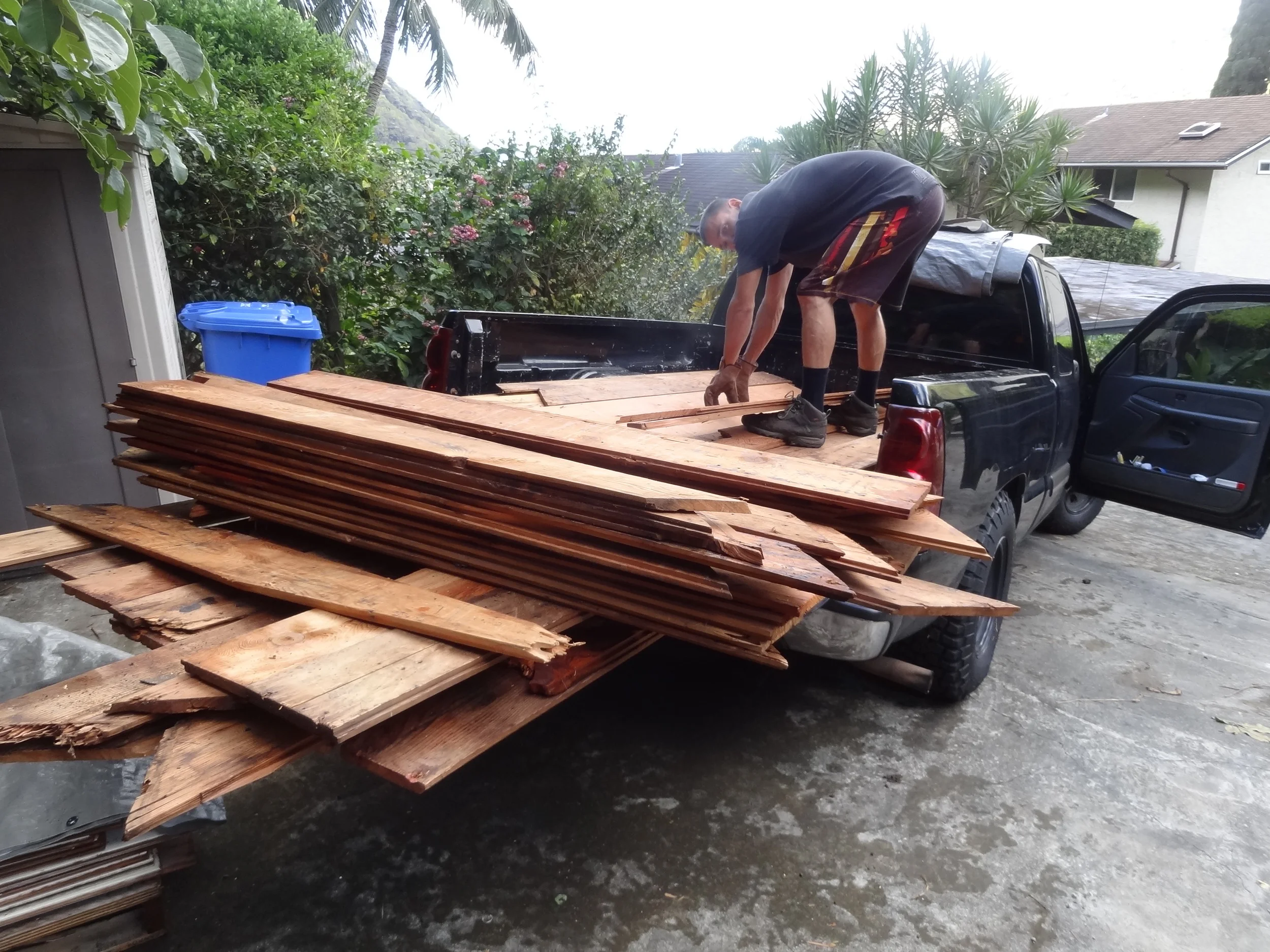 DECONSTRUCTION: Kalihi Valley House