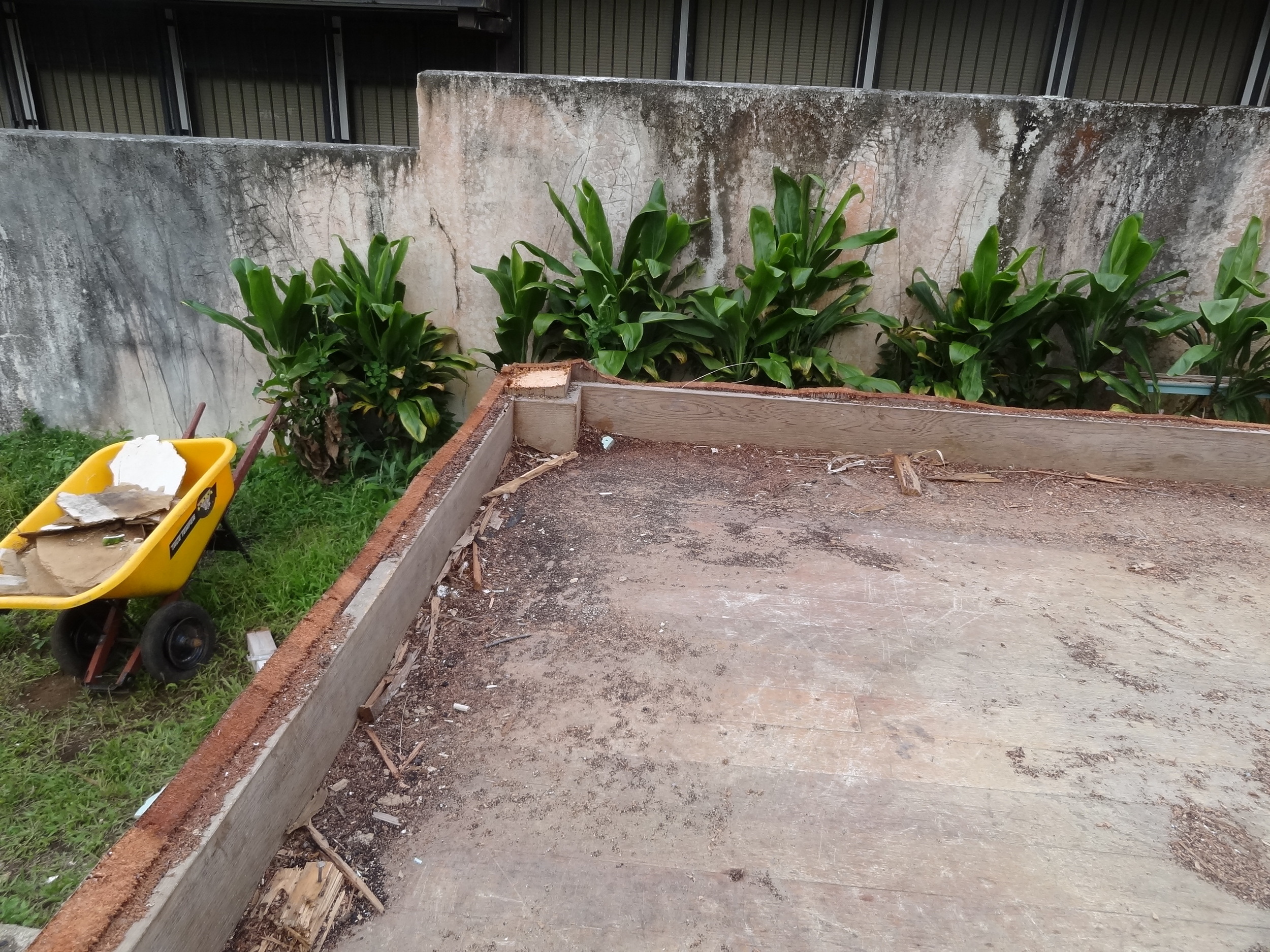 DECONSTRUCTION: Kalihi Valley House