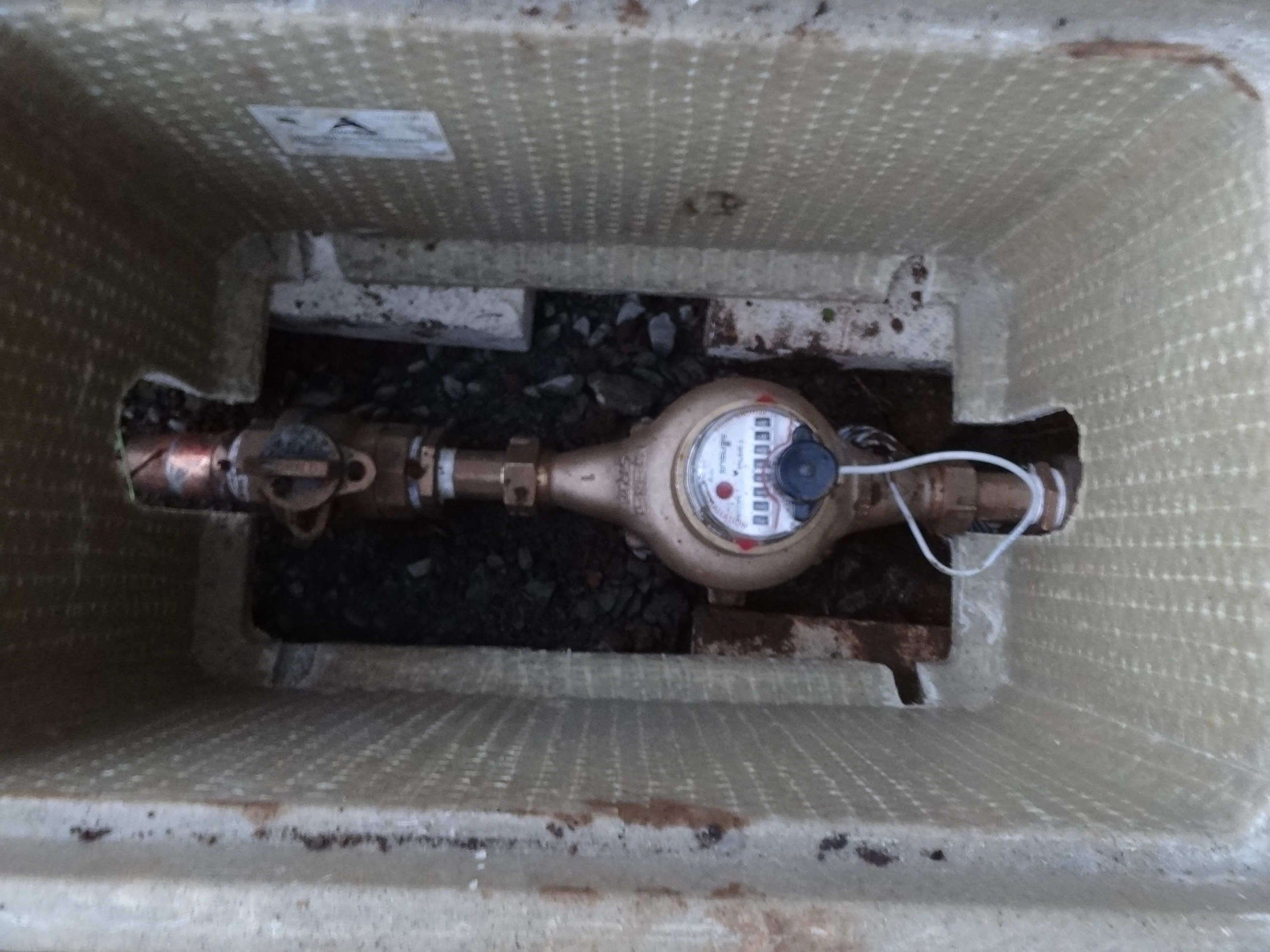 002_constr_water meter.JPG
