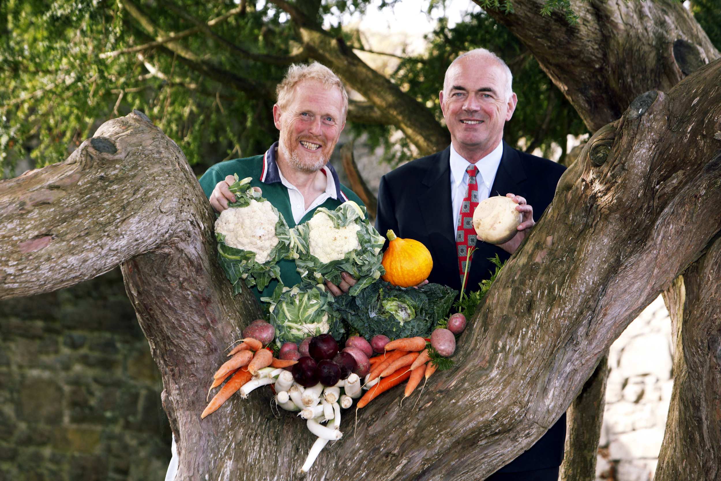  Norman Kenny, Organic Producer with Mel O'Rourke, Director of Organic Focus, Bord Bia, for Bord Bia promotion of local markets 