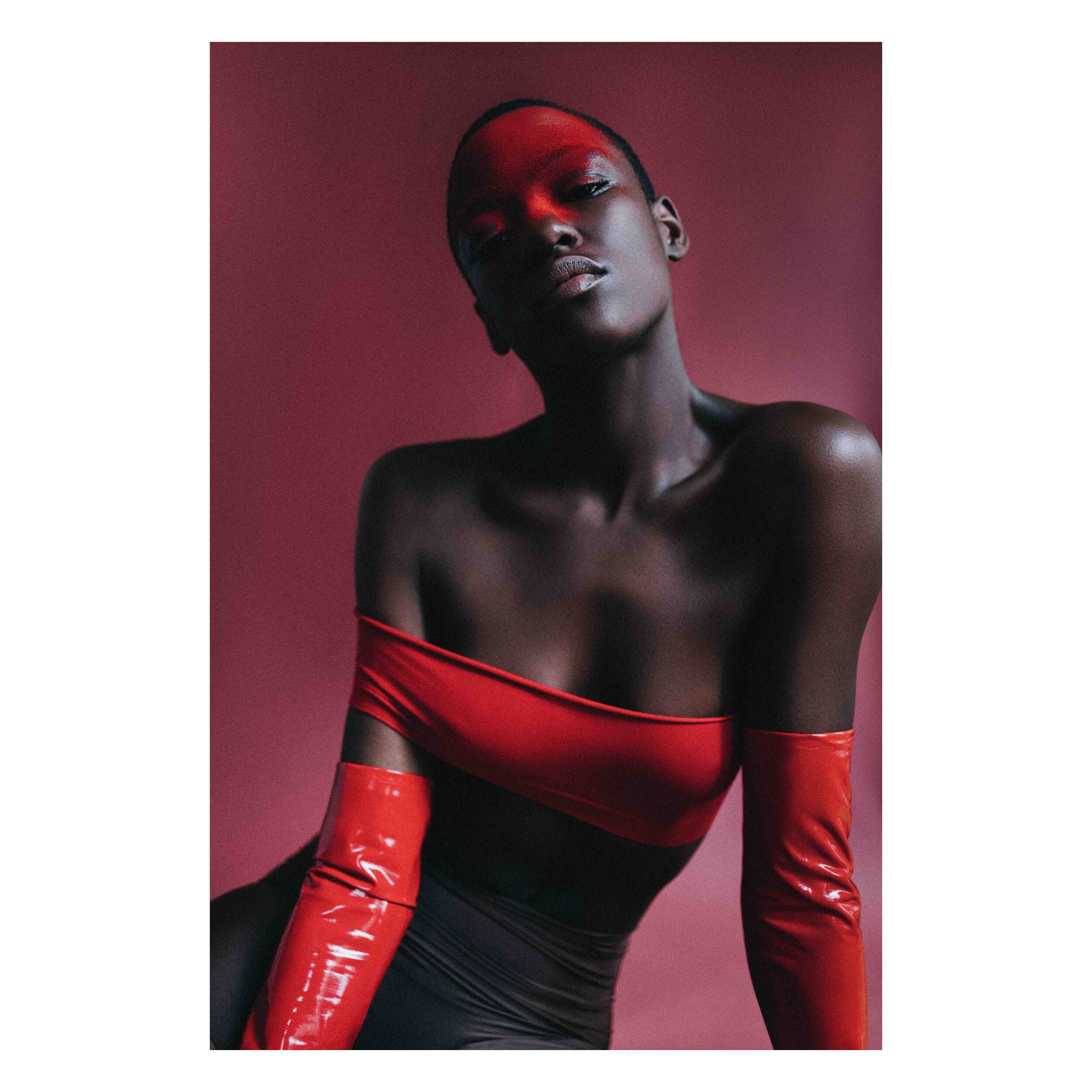 Red queen by LUCIE SASSIAT @luciesassiat
*
Model :&nbsp;@queentoide&nbsp;@metropolitanmodelsgroup
Makeup Artist :&nbsp;@elodiebarrat_makeup
Hairstylist :&nbsp;@hairbyhyacintha
Stylism :&nbsp;@sabine.groza
*
#beauty #chromatic #women #fashionphotograp