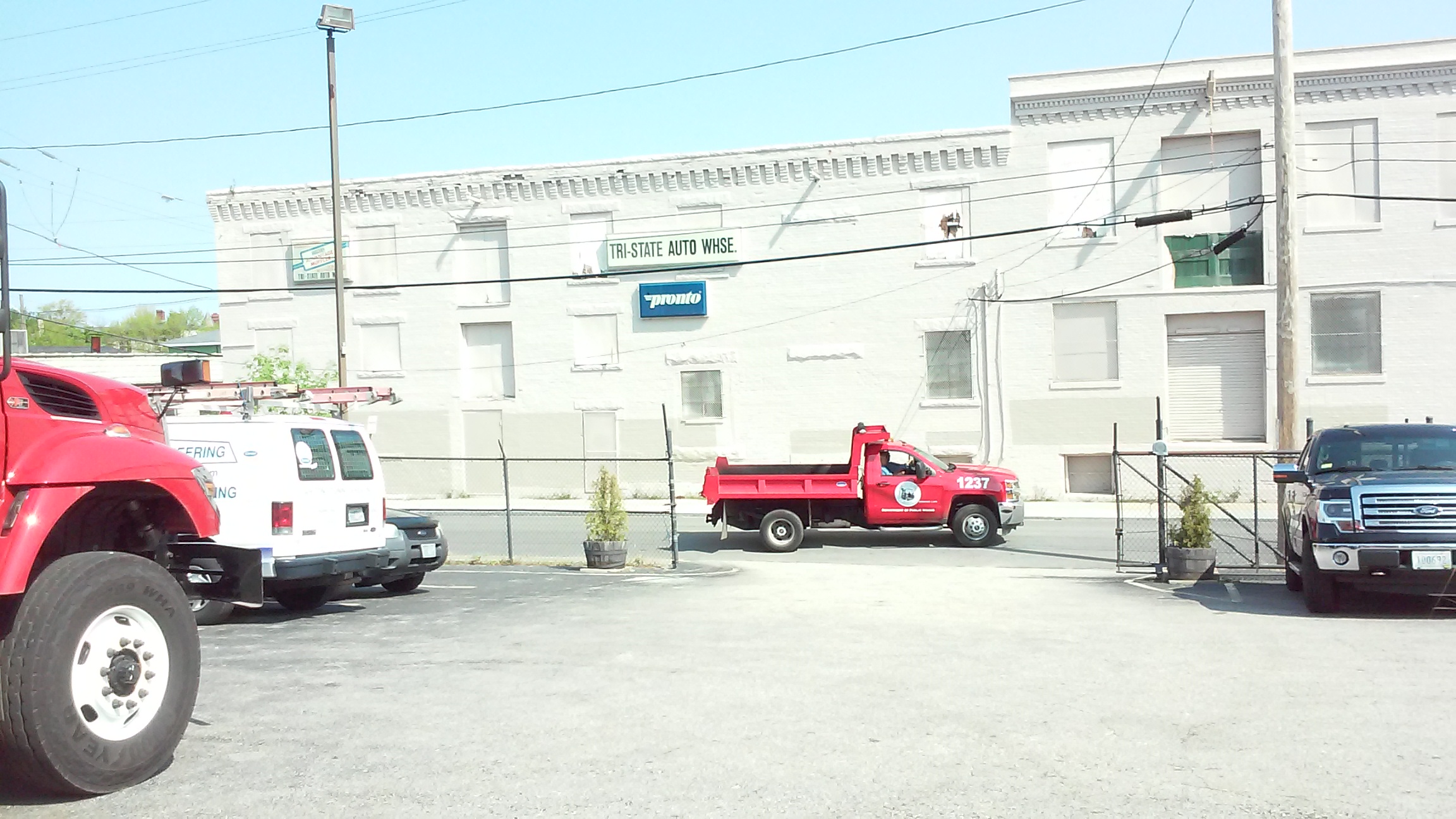  Thanks to the Department of Public Works for transporting donated cobblestones 