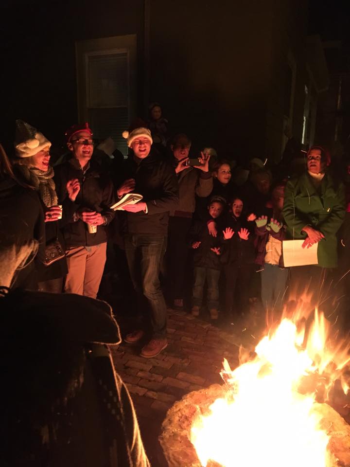  Warming up on Harrison Street (2015)  Photo Credit: Elaine Collins  