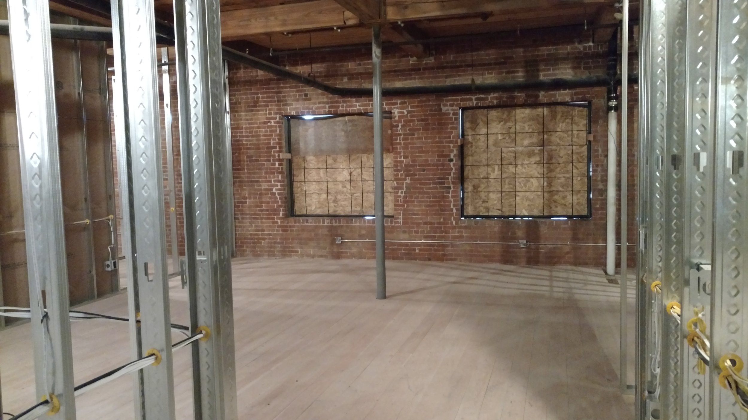  View from entrance hallway of one-bedroom facing west 