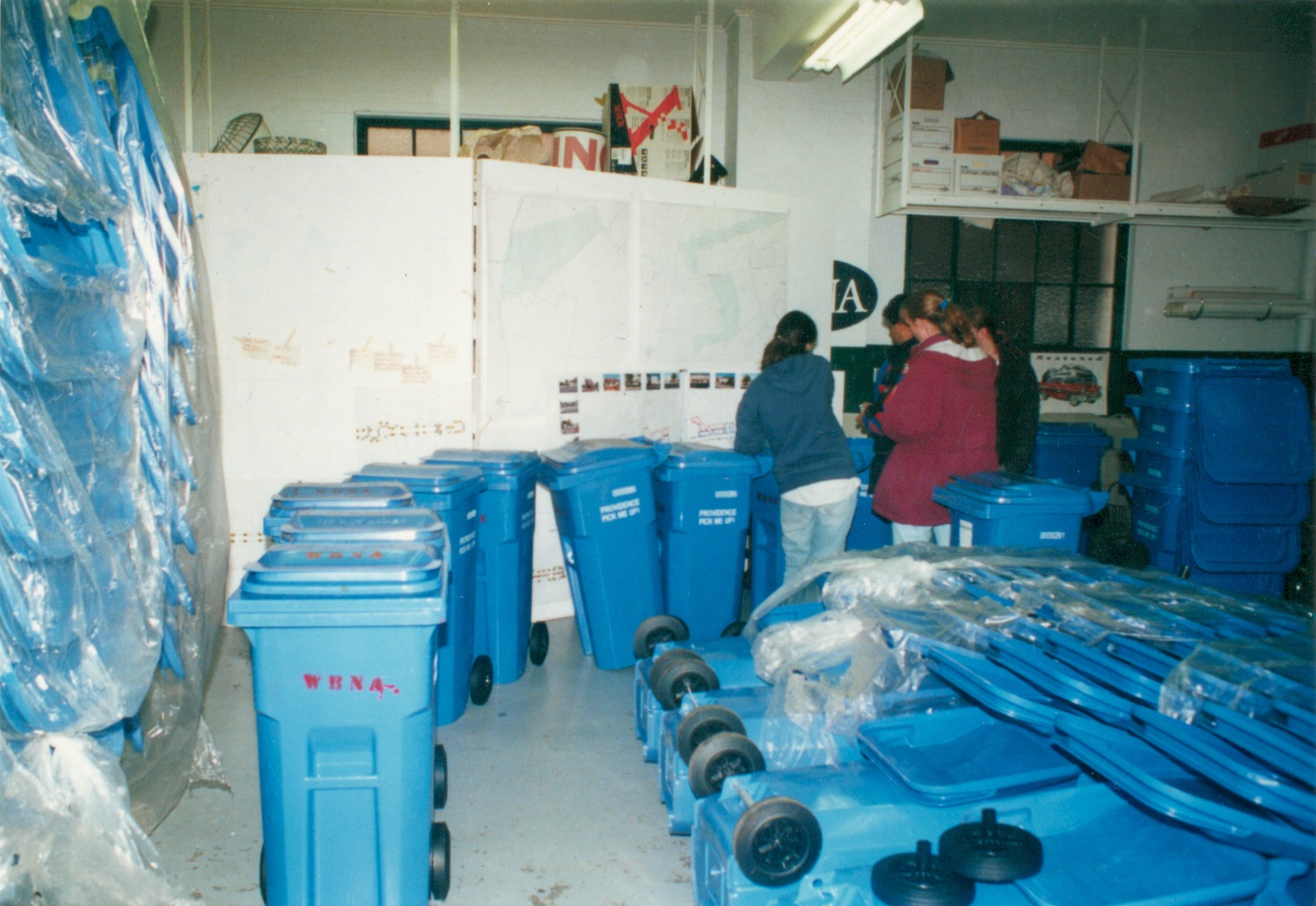  The WBNA pilot program's first batch of rat-proof cans were 33 gallons in capacity and donated by Mayor Vincent A. Cianci and the City of Providence (2000) 