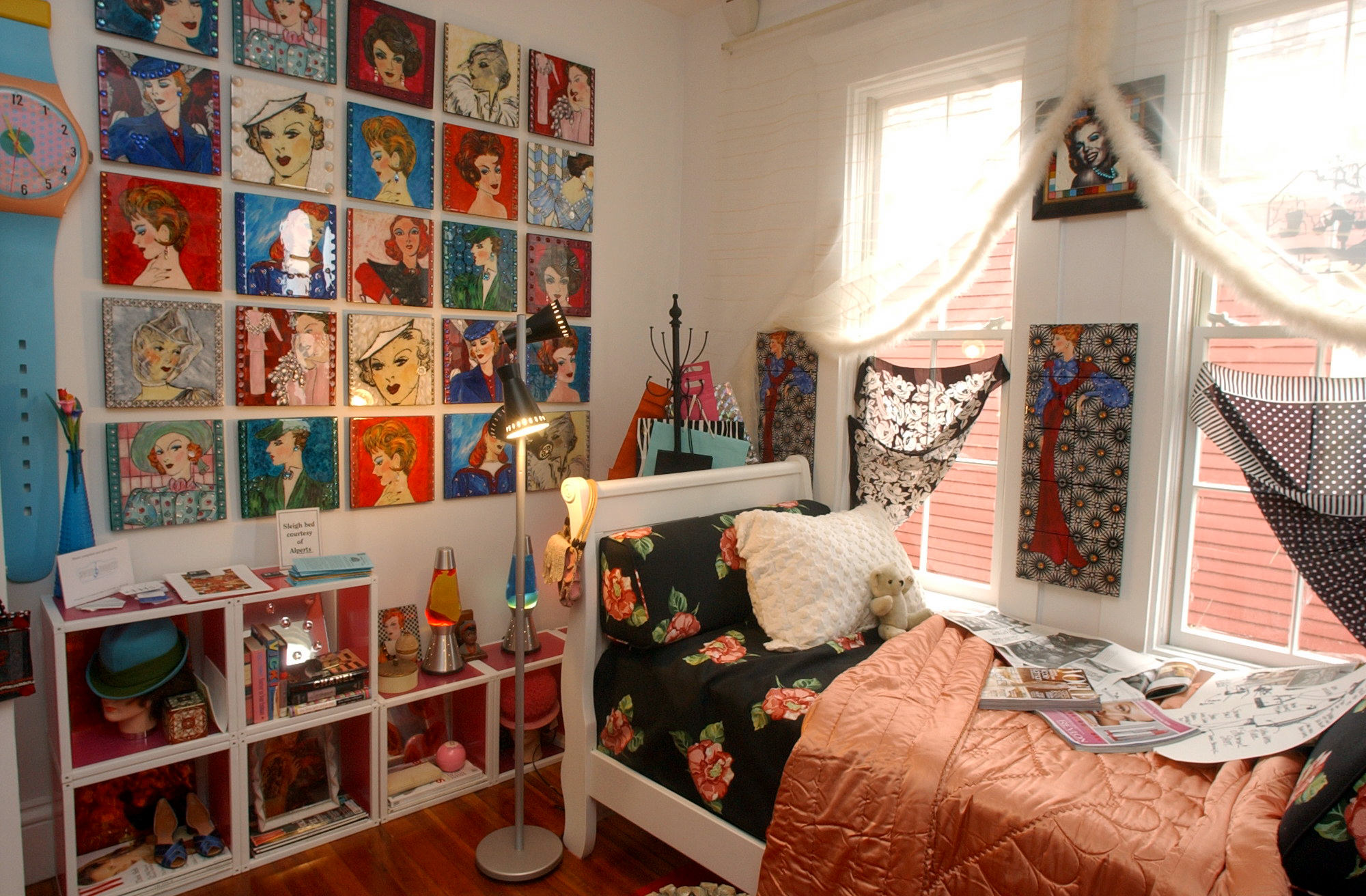  Second floor bedroom ("teen bedroom") by Coral Bourgeois + Tom Limone 