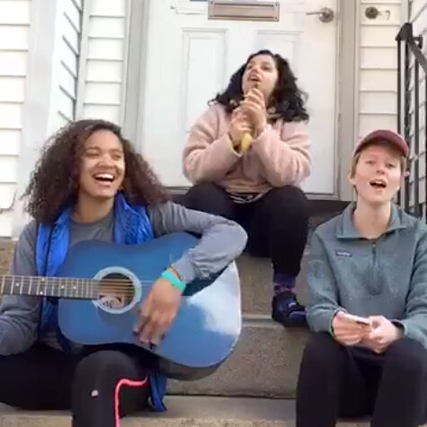  Jess, Chelsea, and Mo – a silverlining trio of wonder  formed during the pandemic – singing from Pierce Street! 