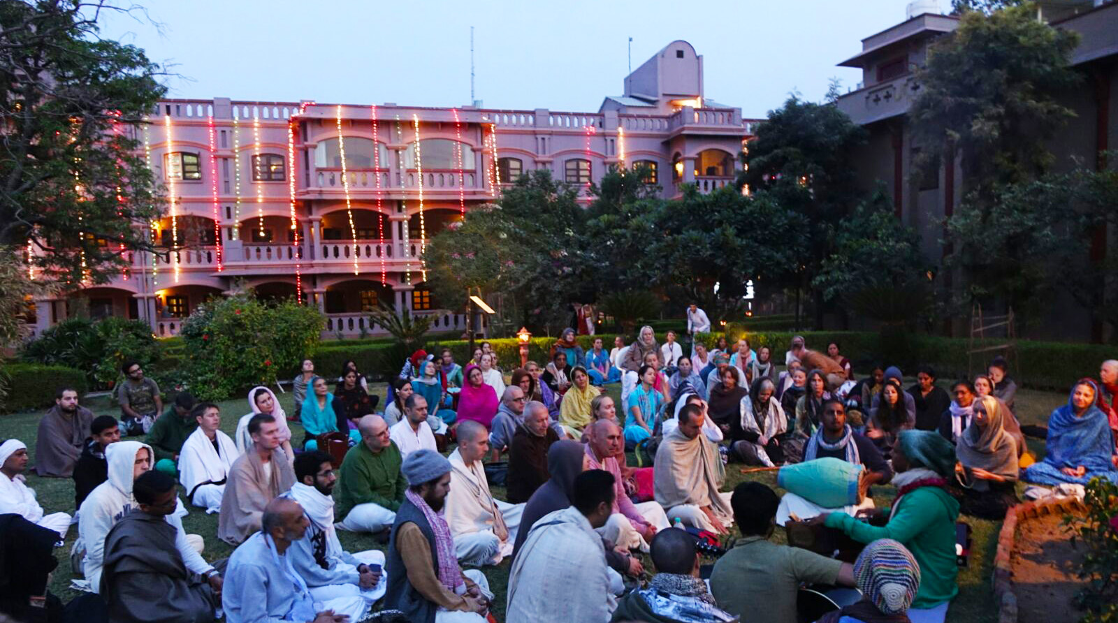 Friends gather together spontaneously for an hour of the finest kirtan with Madhava