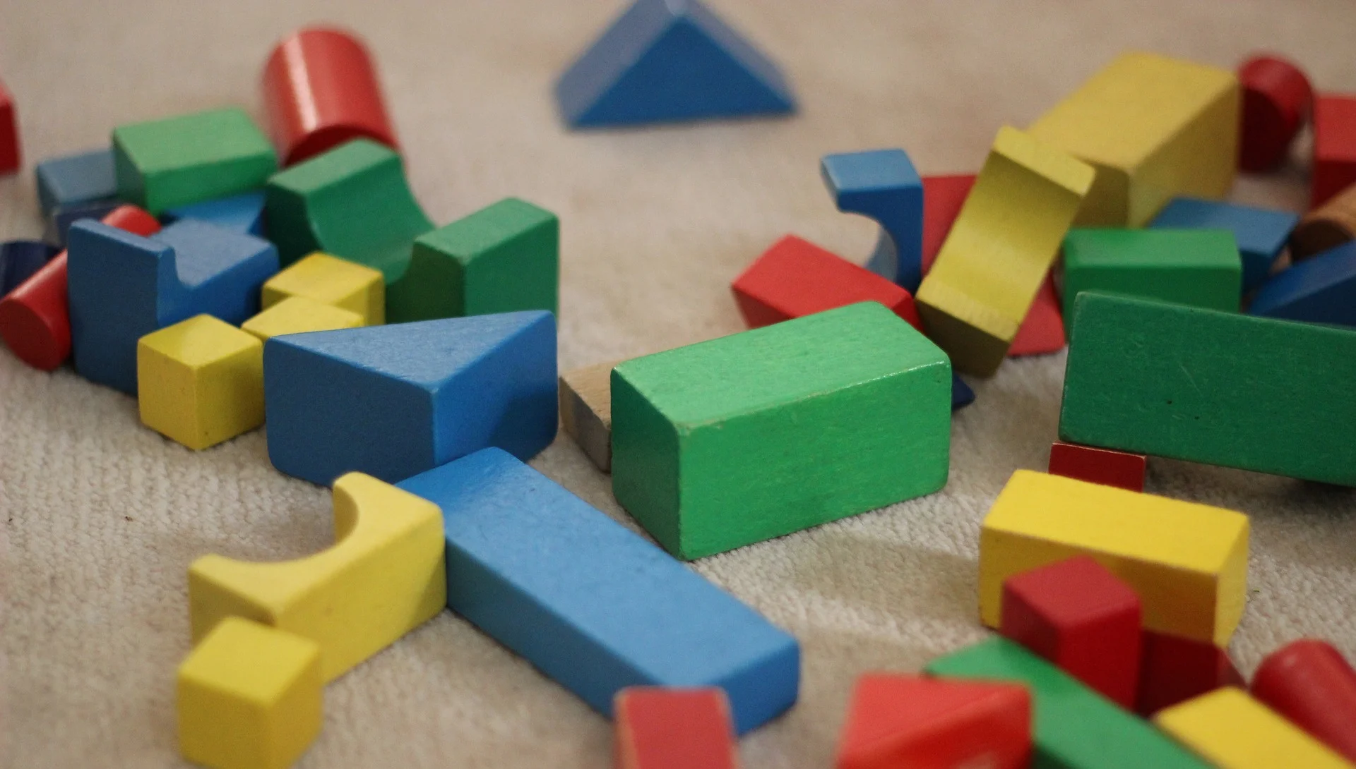 building-blocks-1563961_1920.jpg