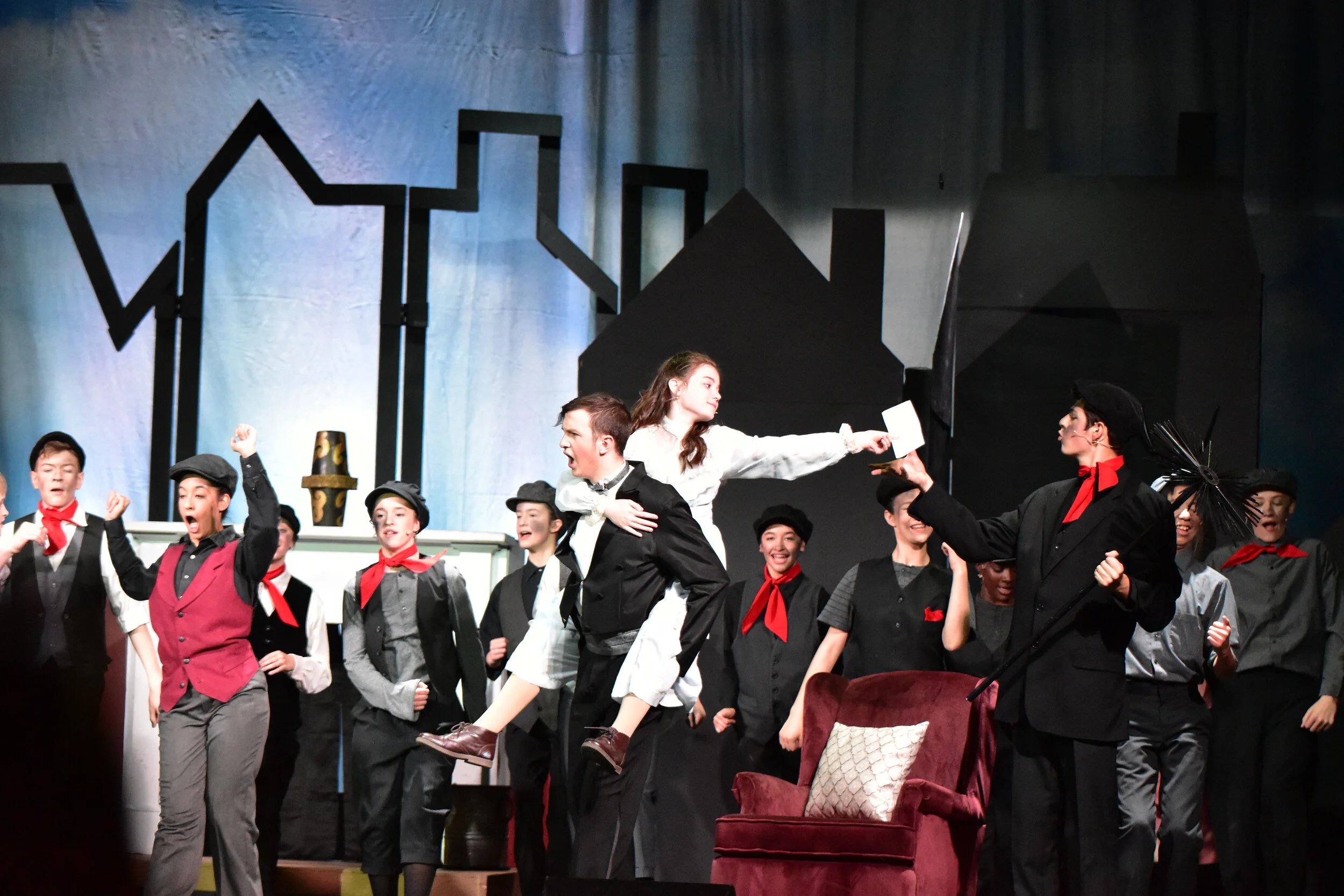 STC__MaryPoppins_Act1Scn4-JollyHoliday_SG(13).JPG