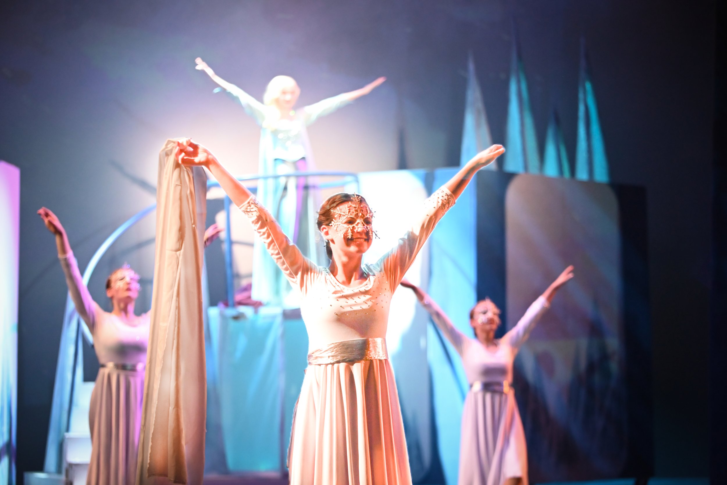 STARZ_Frozen_1stDressRehearsal_sg(3).jpg