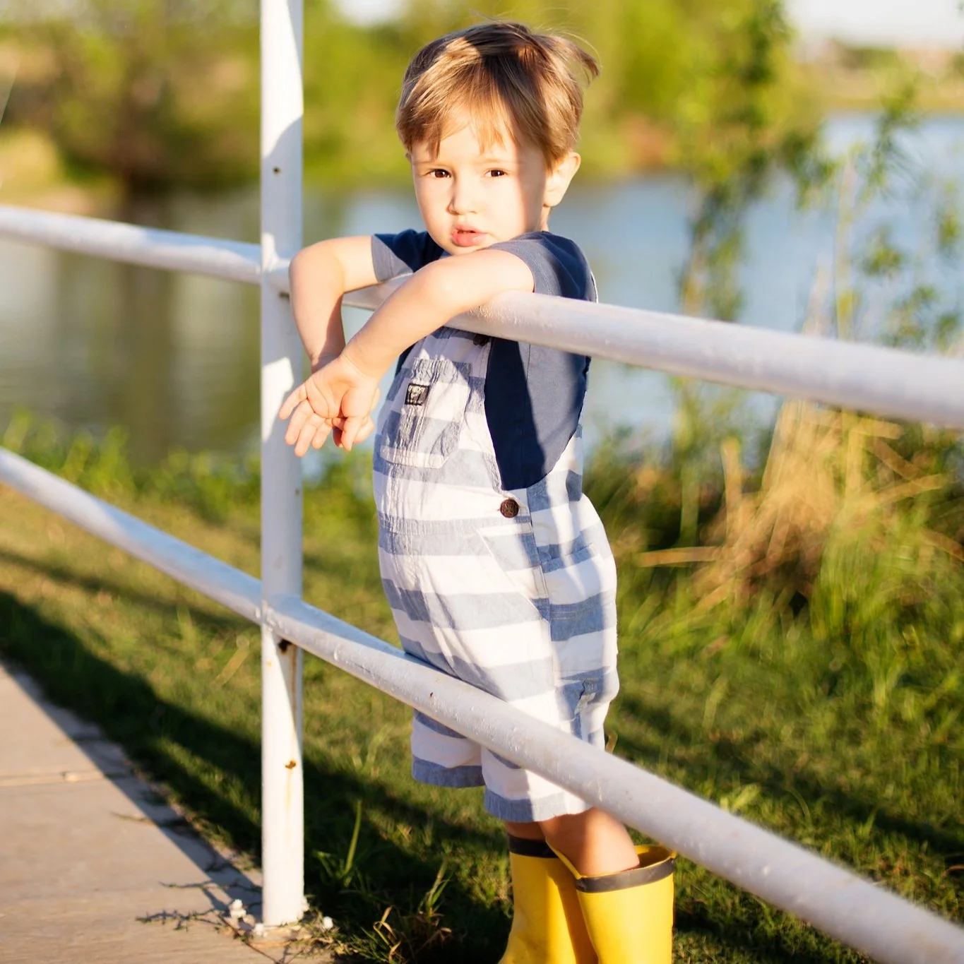 lifestyle portraits of toddler children in Houston