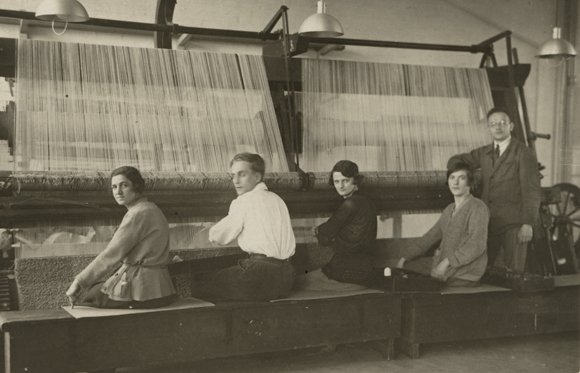 5-Dessau-weaving-workshop.jpg