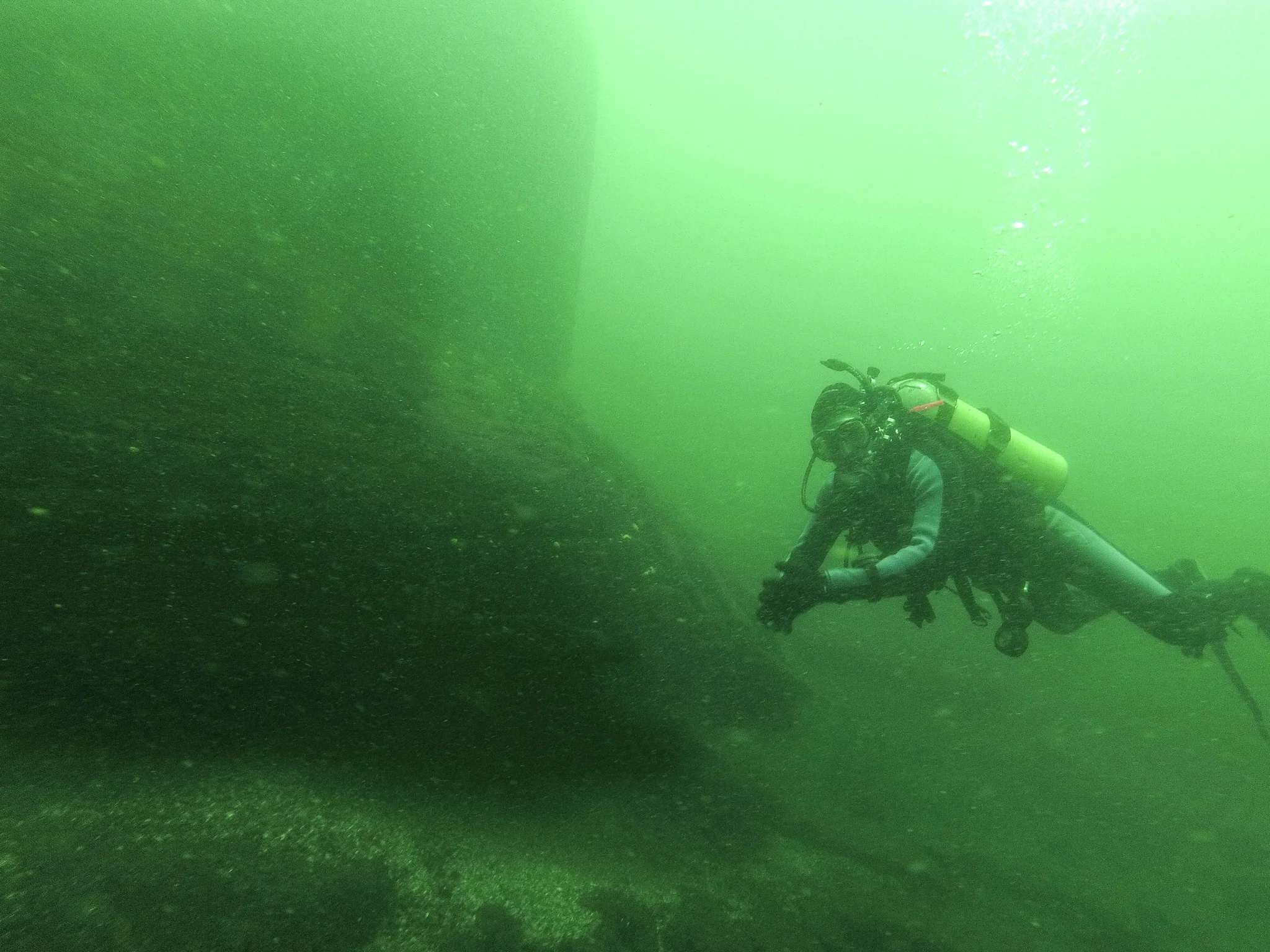  SCUBA diving on the Lillie Parsons, Brockville, Canada, 