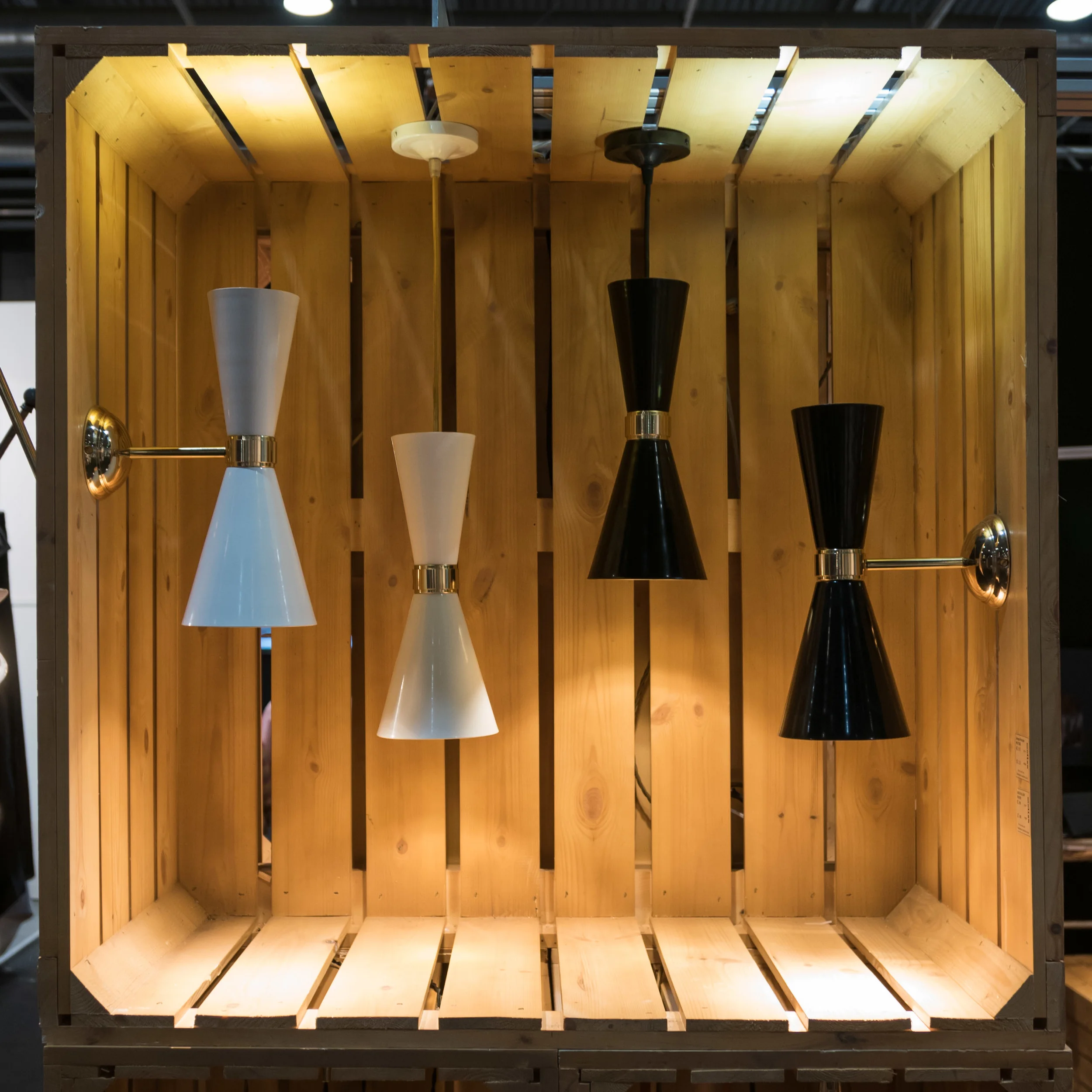 Maison et Object_Mullan Lighting_.jpg