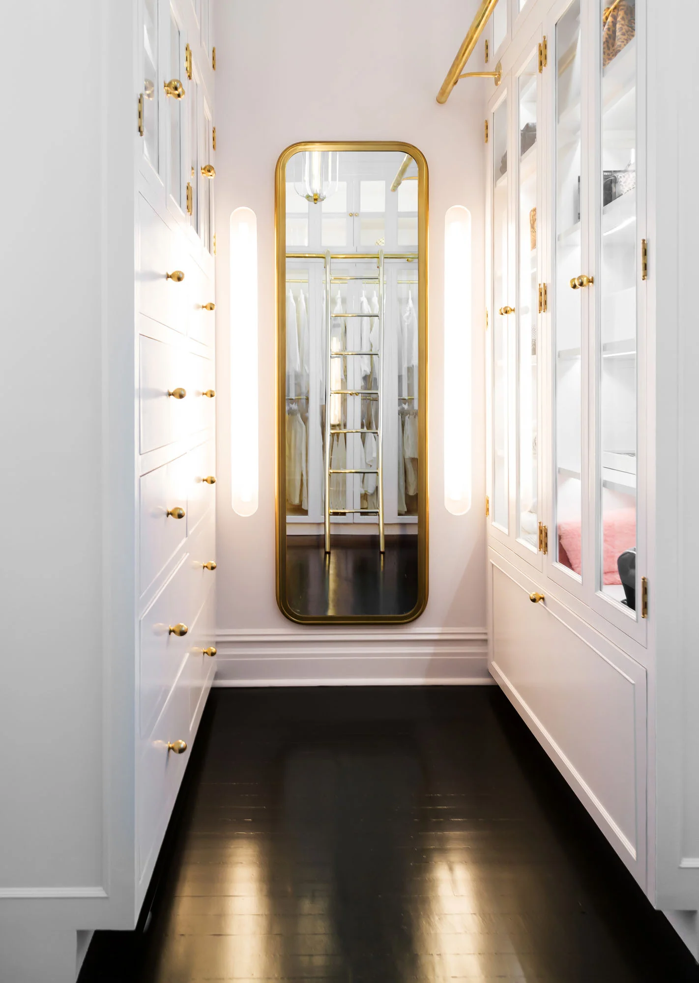 dressing_room_03.jpg