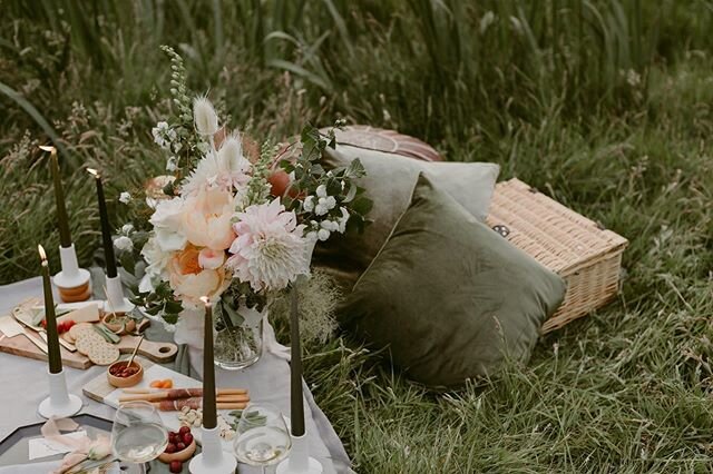 Our intimate wedding package 2020 ✨ | Photo @adamandgracephoto | Styling/planning @betty_williamson | Videography @cinematictide | Celebrant @jbqhumanistweddings | MUA @tippymakeupartist | Luxury picnic @indulgence_ni - For more information contact i
