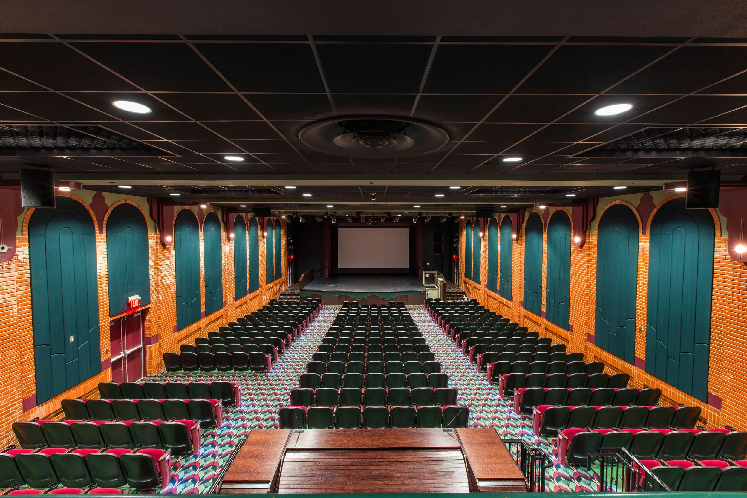 Pines_Theater_08.jpg