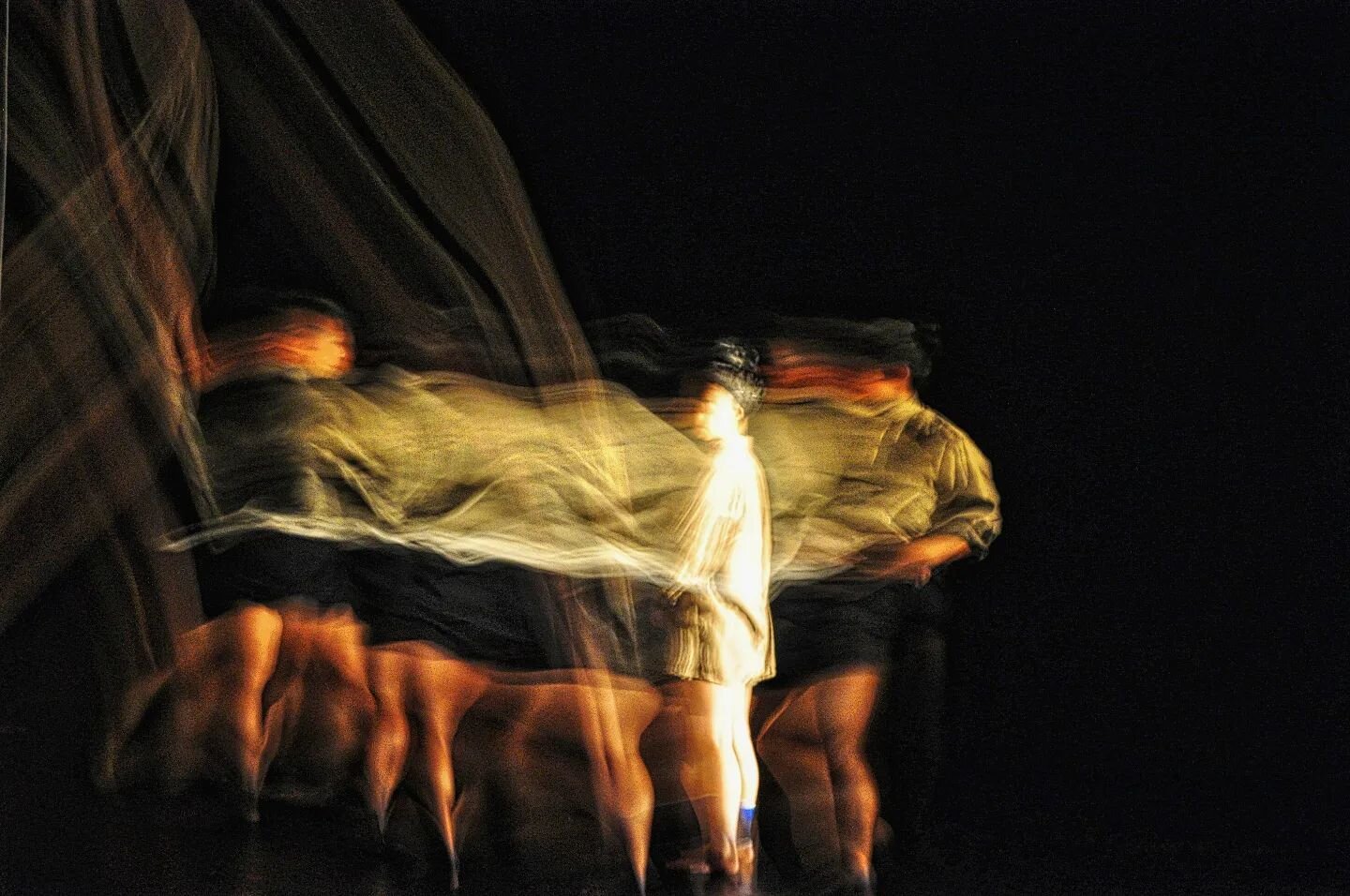 And sometimes, it's all about going against the flow.

.

.

.

.

.

.
#create #art #photo #movement #exercise #image #bhybriddance #dancecompany