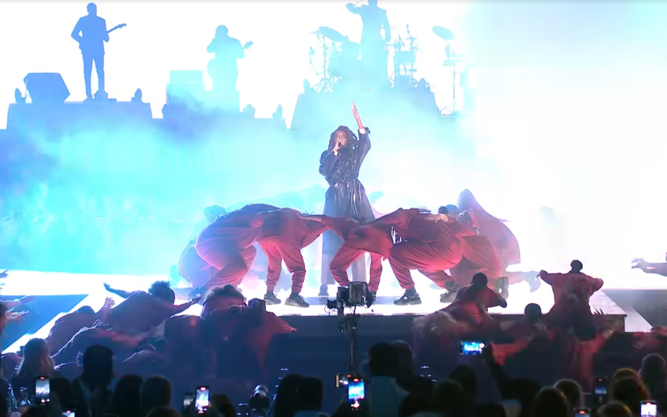 Live stage performance with choreography – B-Hybrid World creative direction services