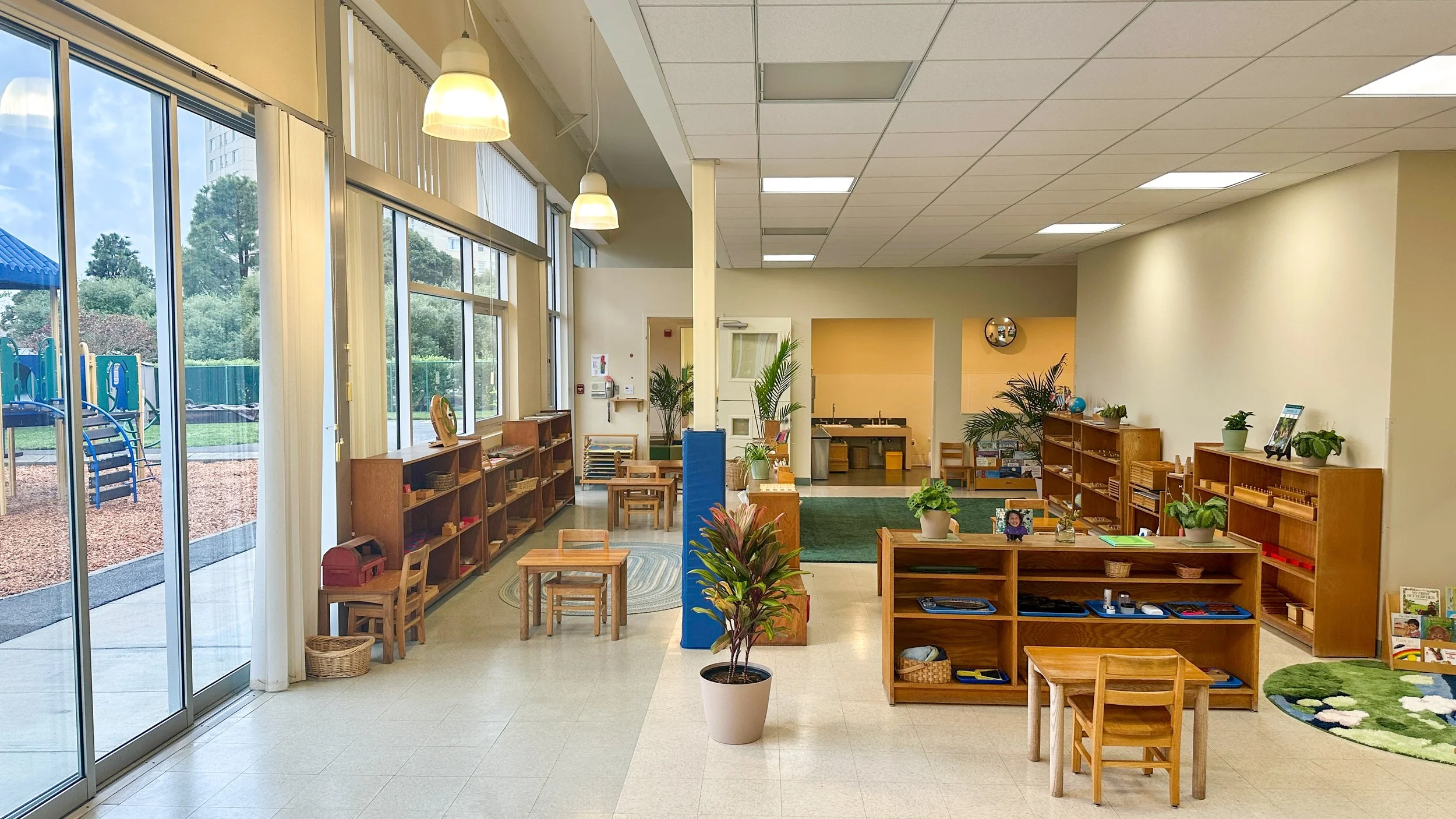 Montessori-Childrens-Center-San-Francisco-Classroom-2.JPG