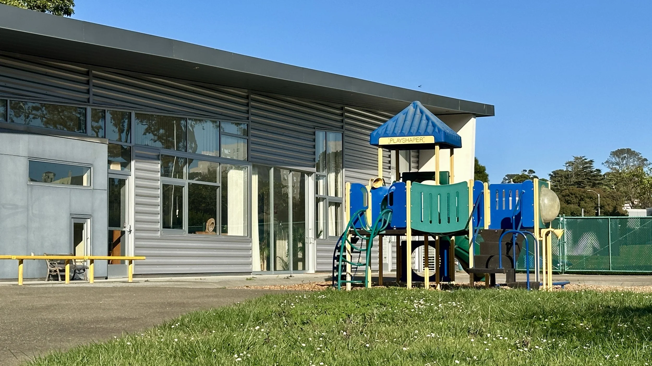 Montessori-Childrens-Center-San-Francisco-Playground.JPG
