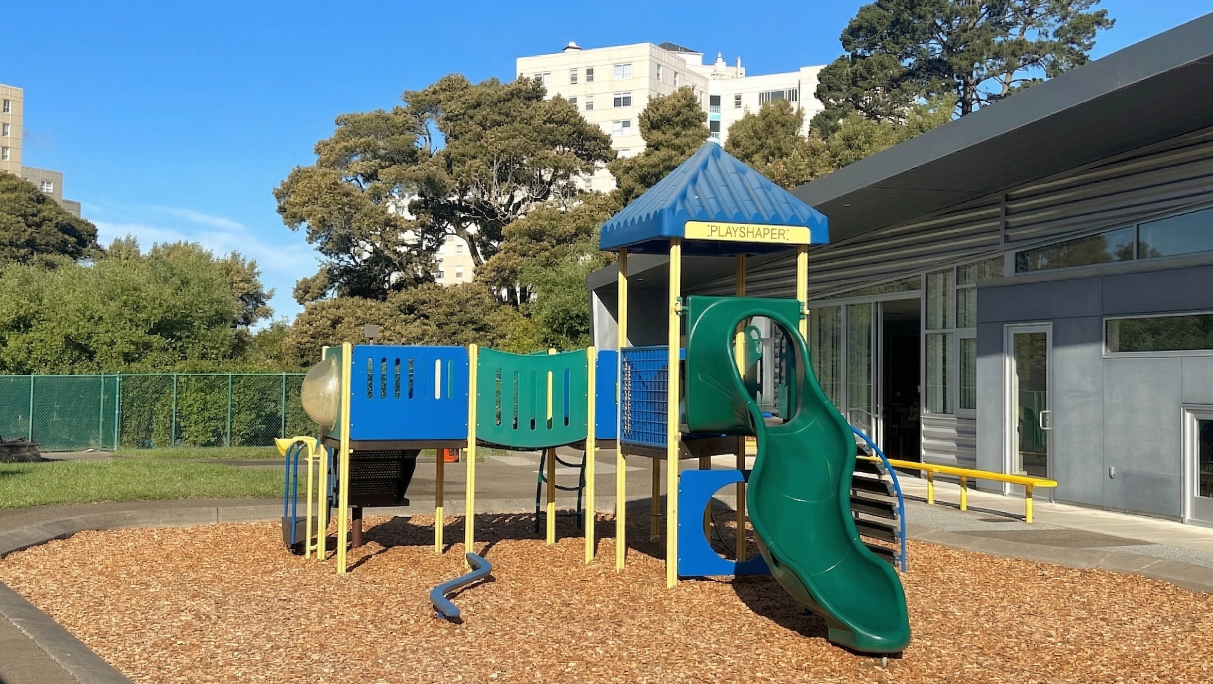 Montessori-Childrens-Center-San-Francisco-Playground-2.png