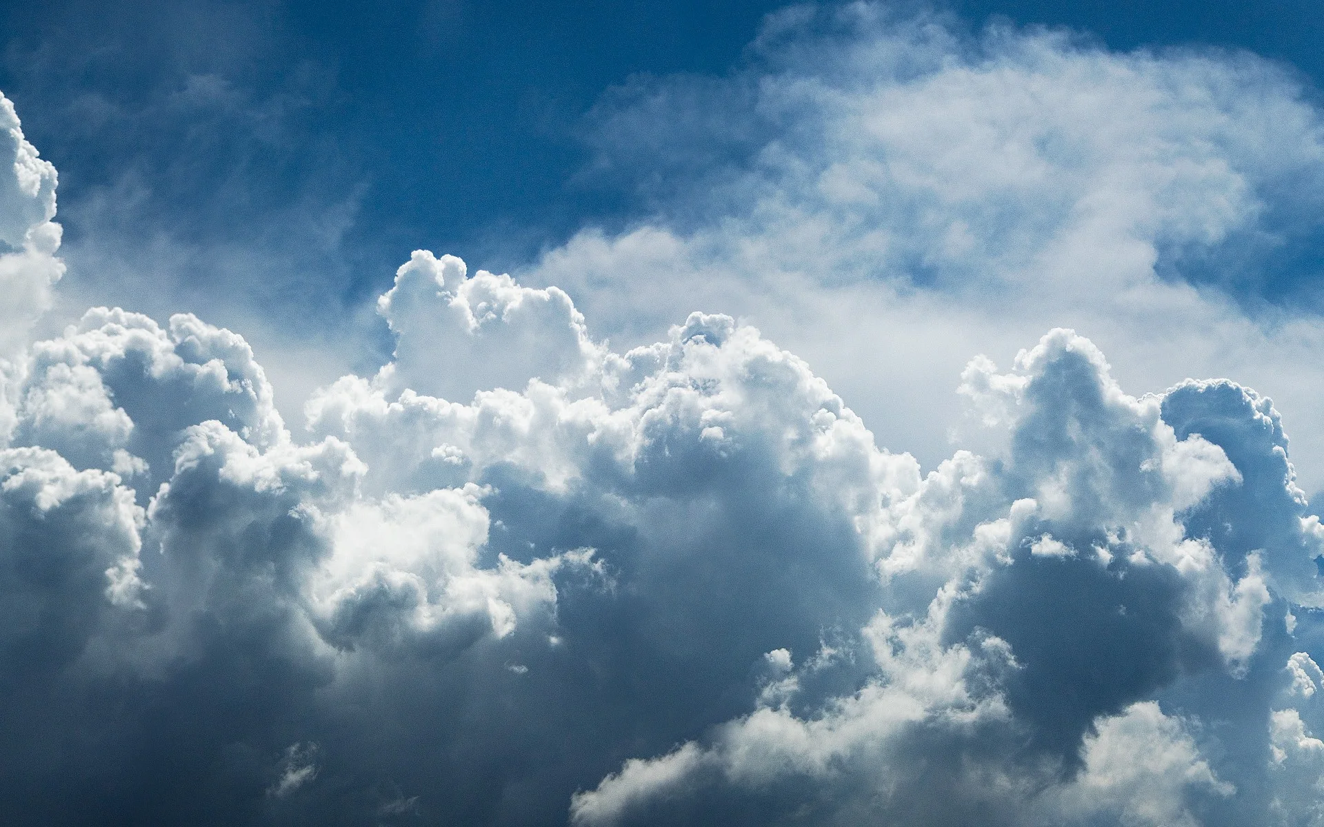 ws_Blue_clouds_1920x1200.jpg