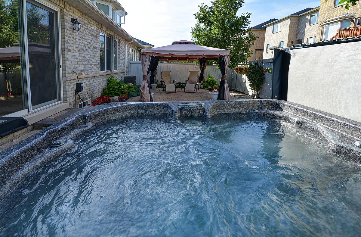 hottub_1200.jpg