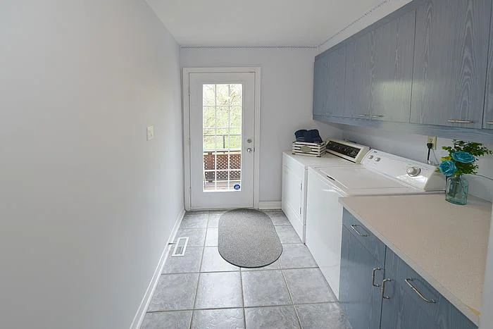 livingroom2_700.jpg