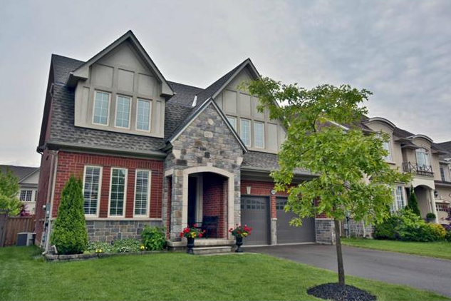 SOLD - 3324 Mistwell Cres | Bronte, Oakville Perfect family home in prestigious Bronte Woods, close to Lakeshore, lake breezes, great place to start new adventures