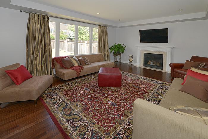 familyroom_700.jpg