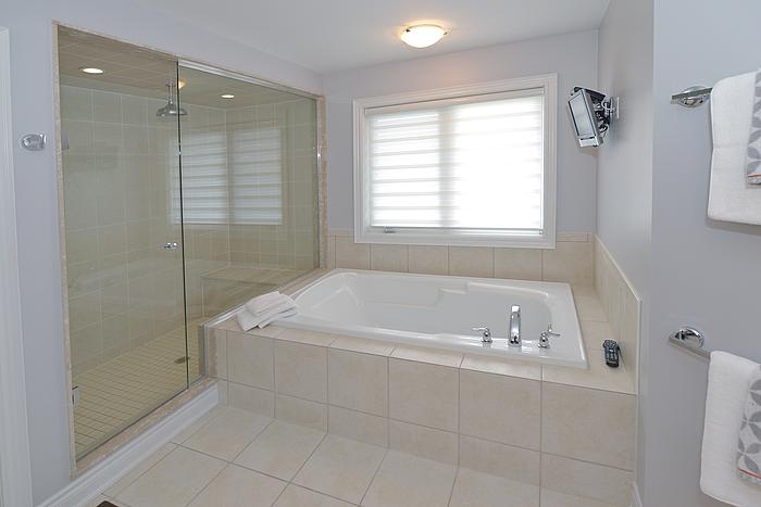 masterbathroom_700.jpg