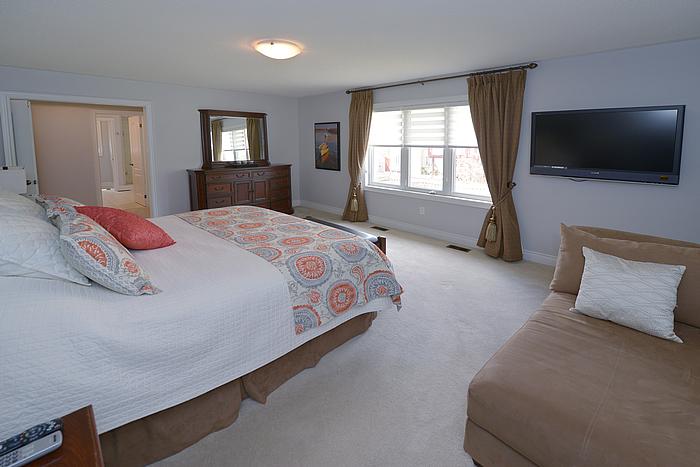 masterbedroom_700.jpg