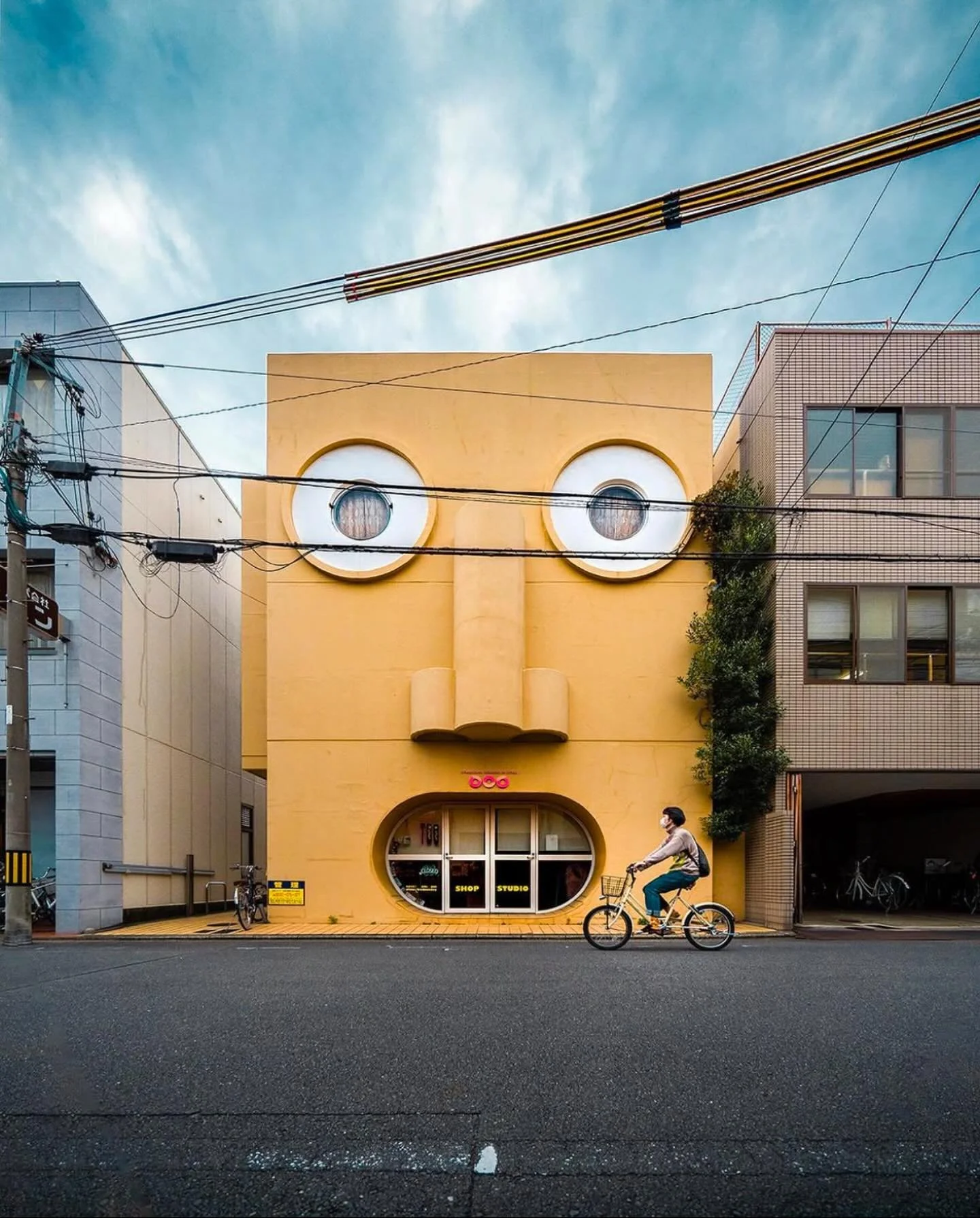 Face House in Kyoto, Japan by Kazumasa Yamashita, constructed in 1973 and completed in 1974, photographed by @demas