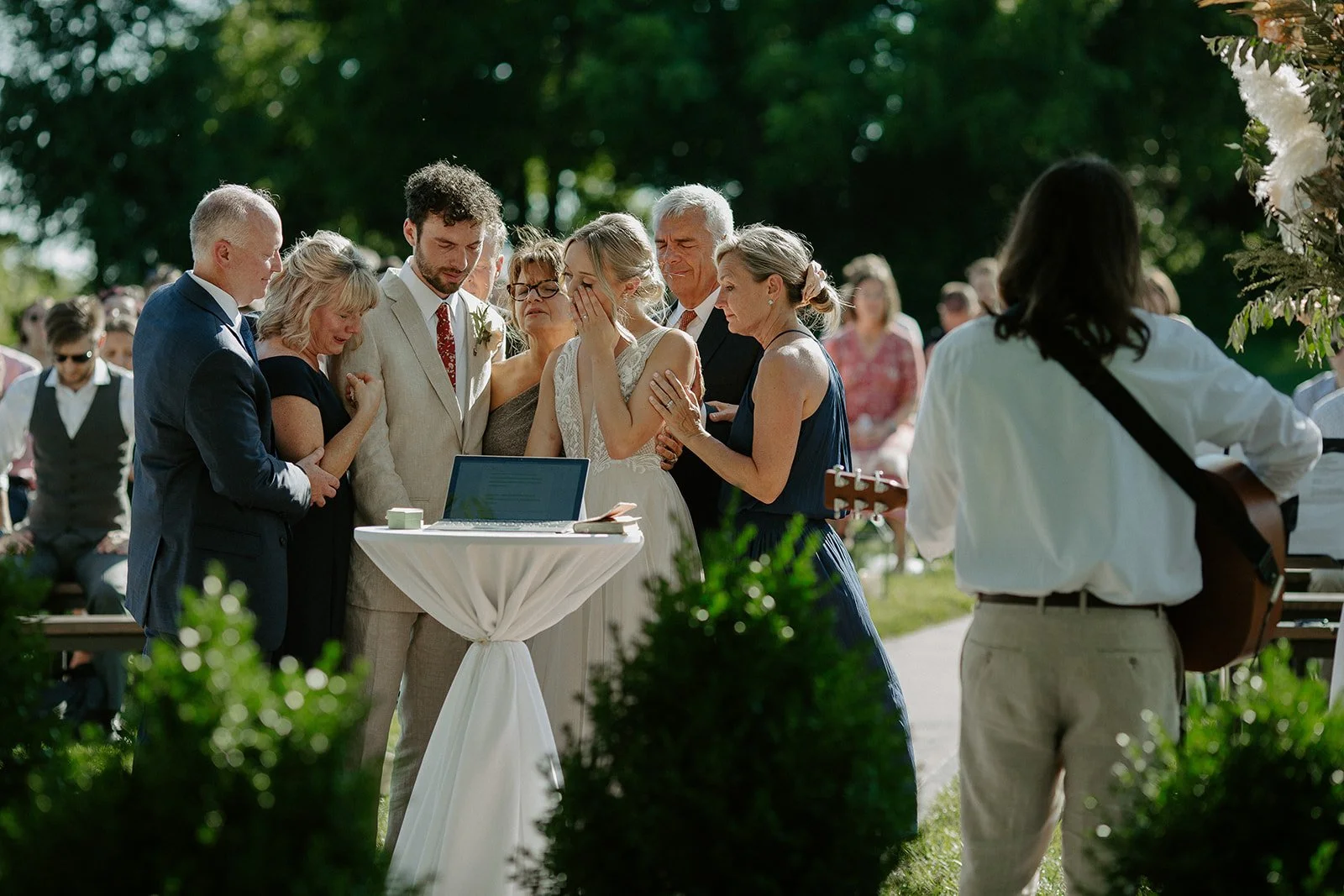 NEWLYWEDS-557.jpg