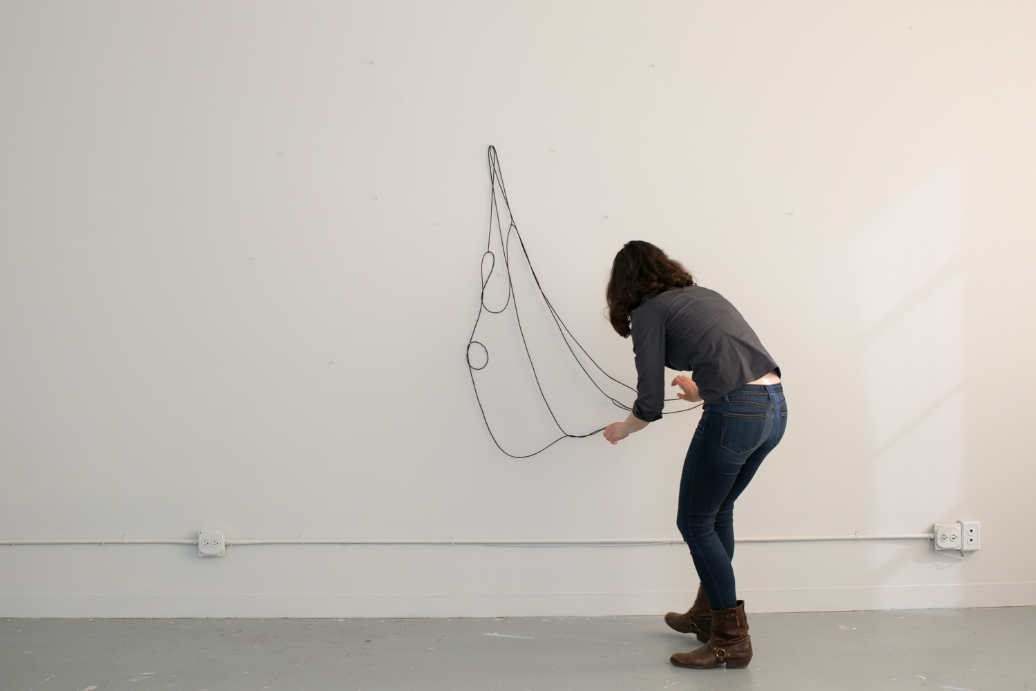 Hanging Drawing , participatory performance, 2015 Photo: Kristen Finn