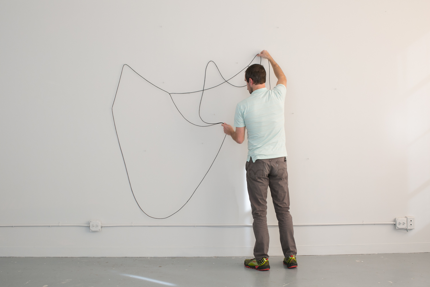 Hanging Drawing , participatory performance, 2015 Photo: Kristen Finn