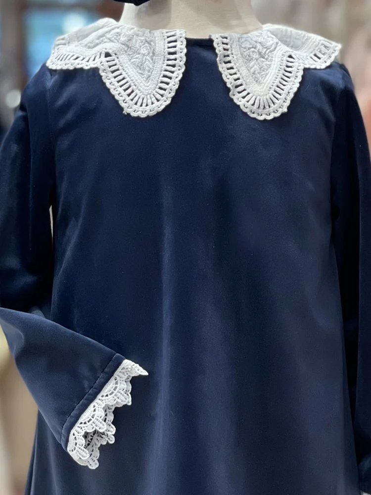 Stunning Velvet Dress with Lace Collar Bonne Nuit Stunning Velvet Dress with Lace Collar Bonne Nuit