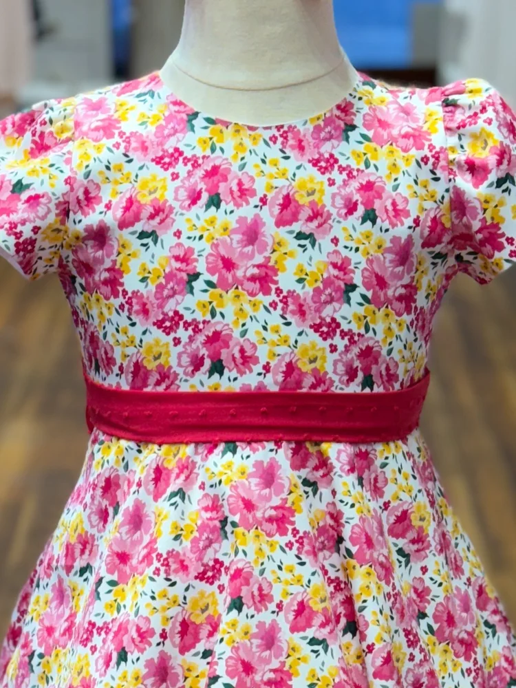 baby girls floral cotton sateen dress SHEIN Baby Girls' White Fabric Round Neck Dress With Red Satin Bow, Ruffle Sleeves, Floral Embroidery, Sweet & Fresh Pastoral Style, Lightweight For Summer