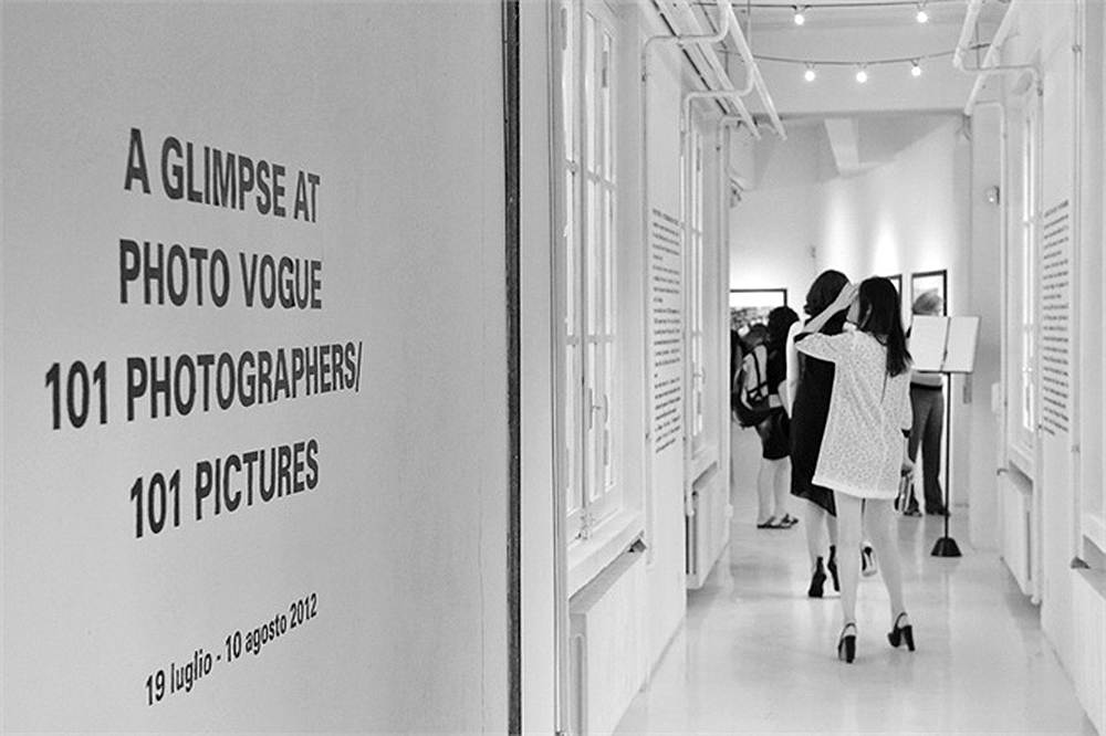 VOGUE EXHIBIT 0