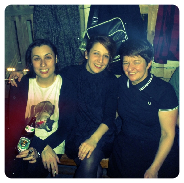 Soul enthusiasts taking a dance break! Irena in the middle is wearing an adorable sixties shift dress of which this picture does not do justice and Ines on the far right is rocking a timeless Fred Perry dress. 