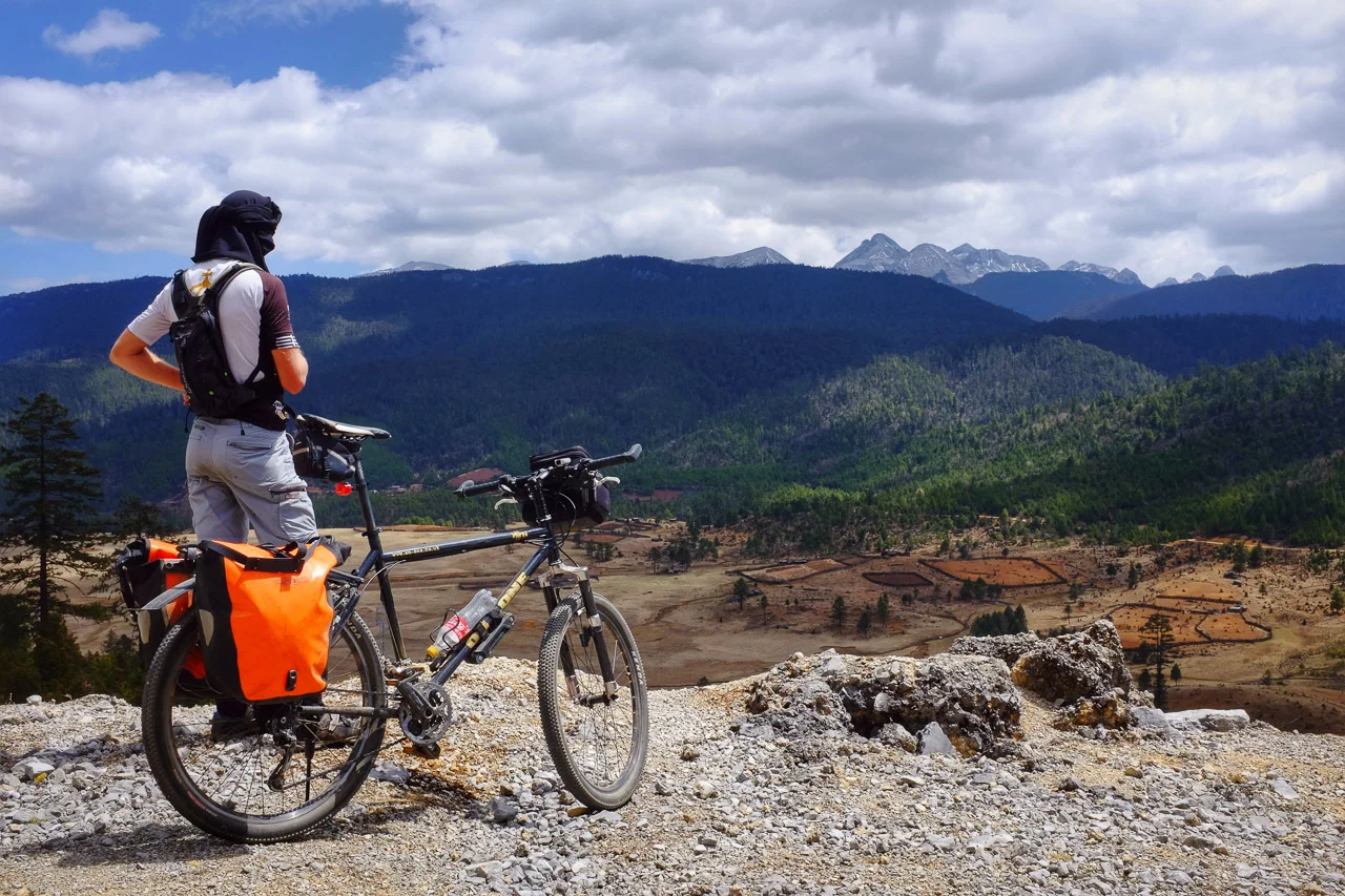Taking a rest somewhere between Baishuitai and Shangri-La.