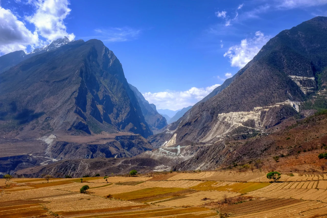 Looking south from the north end of Tiger Leaping Gorge.