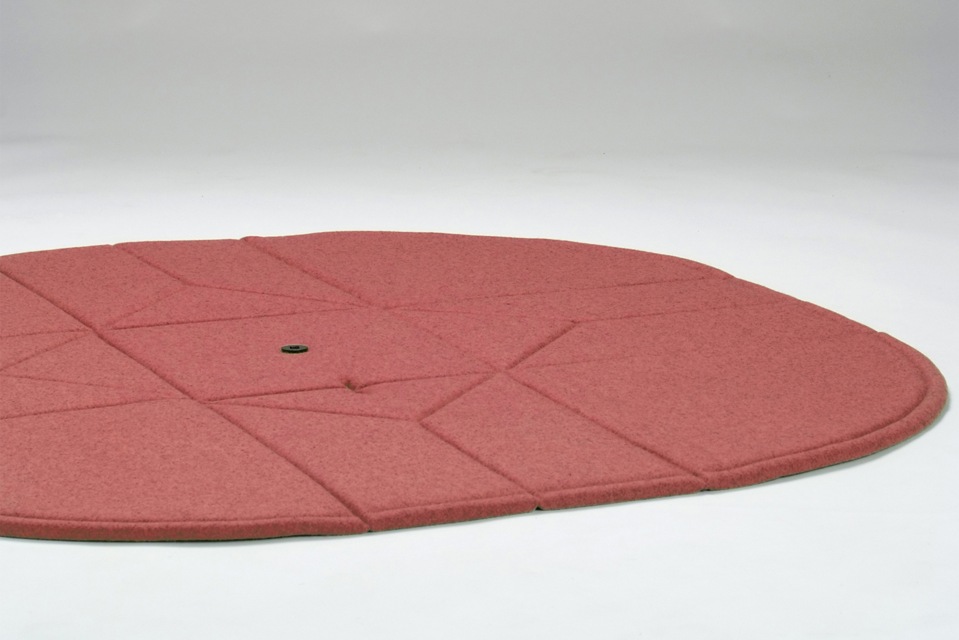 GLacouaTapistabouret©véronique huyghe1.jpg