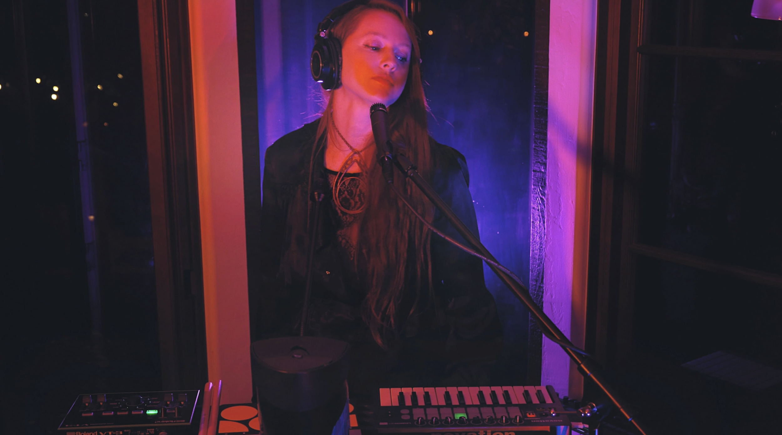 Tiff Randol performing