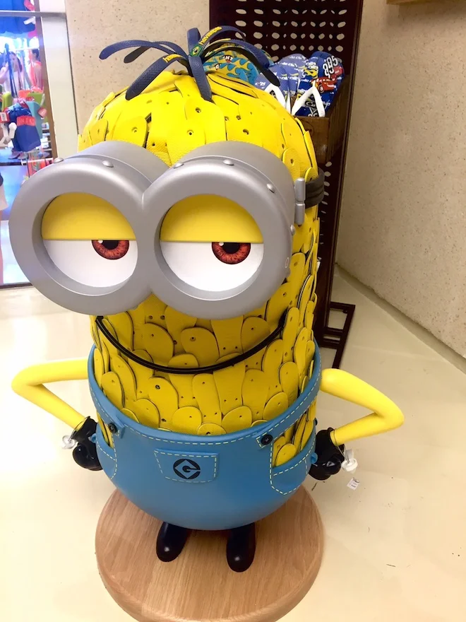 havaianas-barcelona-minion.jpg